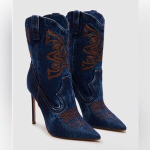 Venezia Denim Fabric Steve Madden size 7